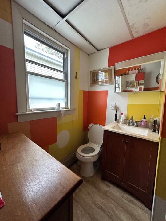 21 Speridakis Ter in Cambridge, MA - Building Photo