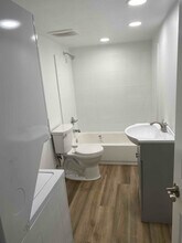 806 SW Henderson St in Seattle, WA - Building Photo - Building Photo