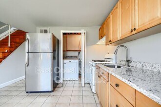 3241 Bero Rd in Halethorpe, MD - Foto de edificio - Building Photo