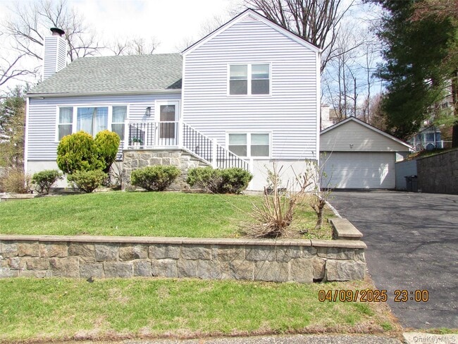 156 Candlewood Dr in Yonkers, NY - Building Photo - Building Photo