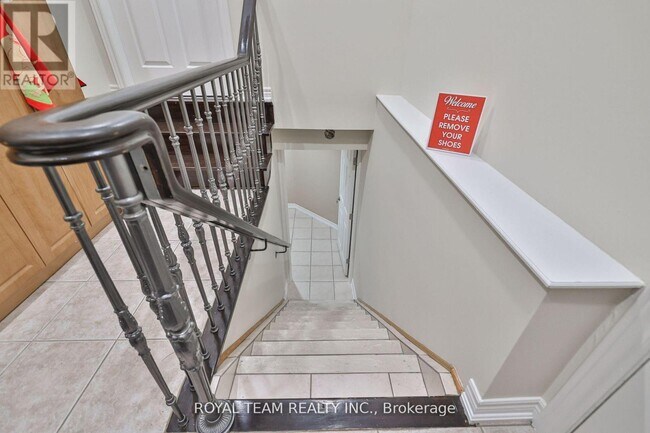 62 Kingly Crest Way in Vaughan, ON - Building Photo - Building Photo