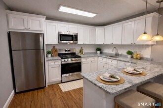 1168 Main St, Unit B6 in Stratford, CT - Building Photo - Building Photo