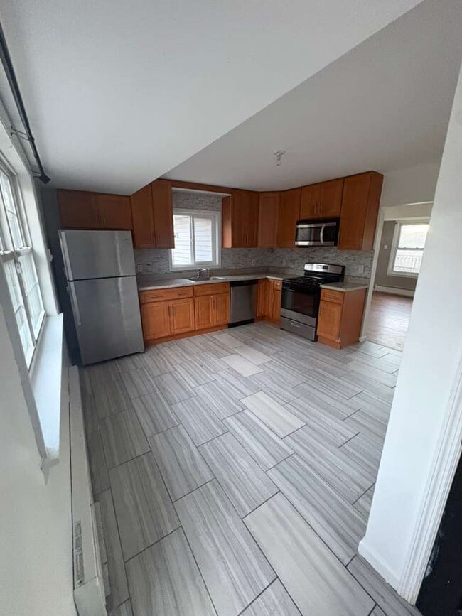 4 Sunrise Trail in Monroe, NY - Building Photo - Building Photo