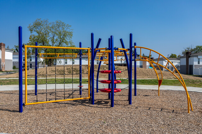 Northern Place Townhomes in Columbus, OH - Building Photo - Building Photo