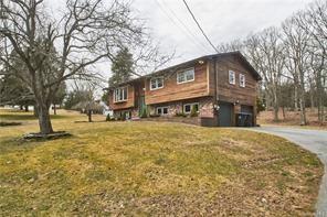 14 Lake View Dr