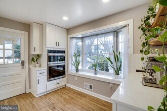 8722 Falkstone Ln in Alexandria, VA - Building Photo - Building Photo