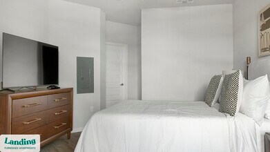 4902 Cosmos Cir in Wimauma, FL - Foto de edificio - Building Photo