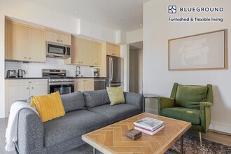 611 N Virgil Ave in Los Angeles, CA - Foto de edificio - Building Photo