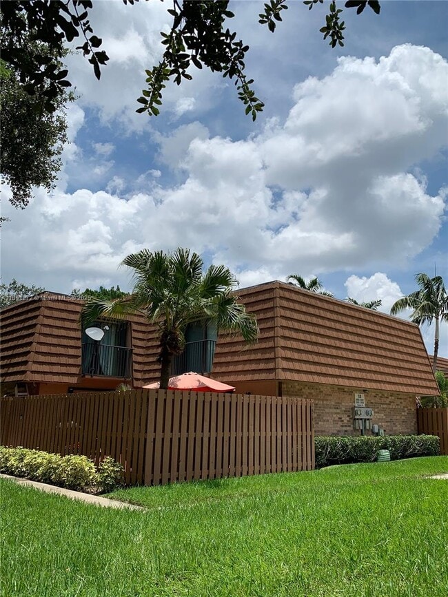 property at 2561 Camelot Ct