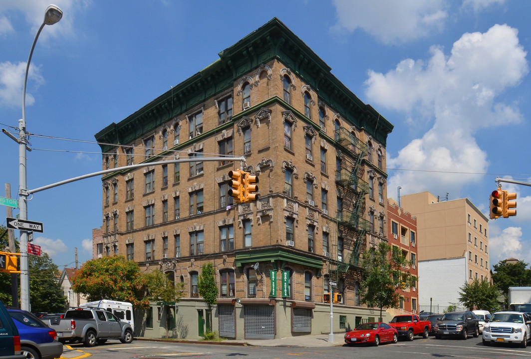 1163 Washington Ave in Bronx, NY - Foto de edificio