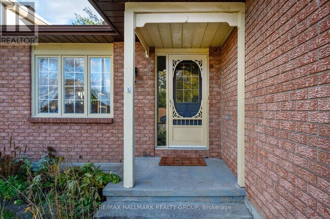 45 Tartan Dr in Ottawa, ON - Building Photo - Building Photo