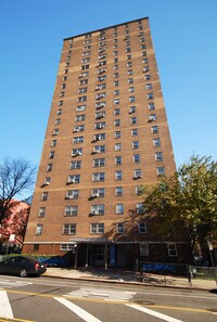 Gouverneur Gardens III in New York, NY - Building Photo - Building Photo