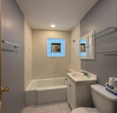 5438 S Washtenaw Ave. in Chicago, IL - Building Photo - Building Photo