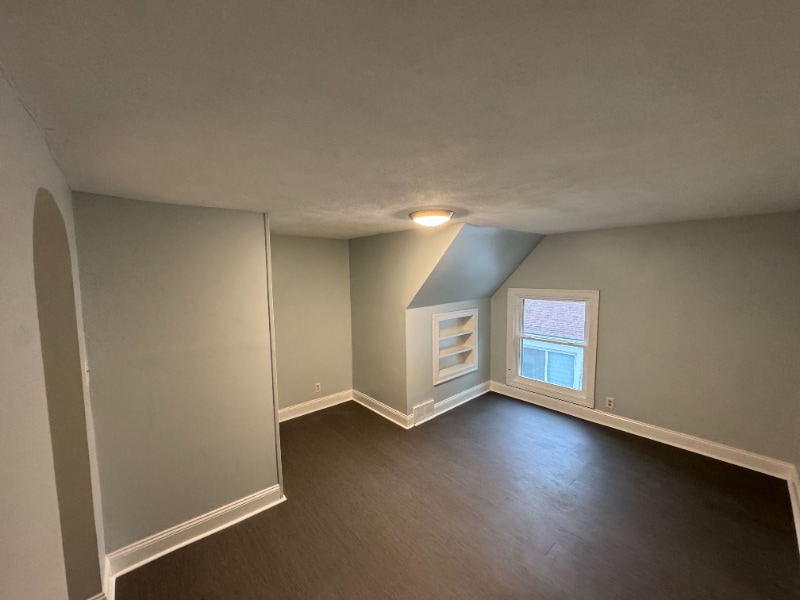 210 S Walnut St in Springfield, IL - Building Photo