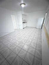 2736 SW 22nd Ave in Miami, FL - Building Photo - Building Photo