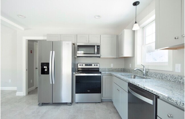 1 Forsythia Ln in Windham, ME - Building Photo - Building Photo