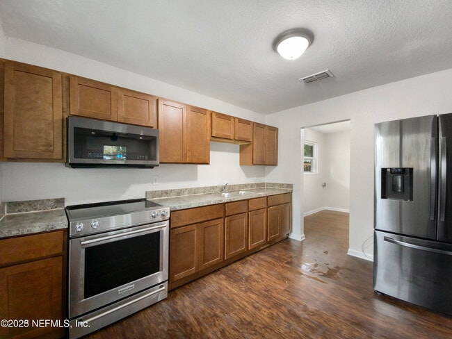2535 La Trelle Ct in Jacksonville, FL - Building Photo - Building Photo
