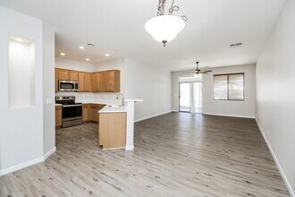 1062 E Nickleback St in San Tan Valley, AZ - Building Photo - Building Photo