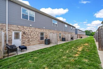 345 Fallow Cir in Clarksville, TN - Building Photo - Building Photo