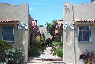 Roosevelt Court in San Diego, CA - Building Photo - Building Photo