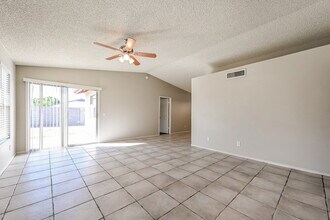 4713 W Menadota Dr in Glendale, AZ - Building Photo - Building Photo