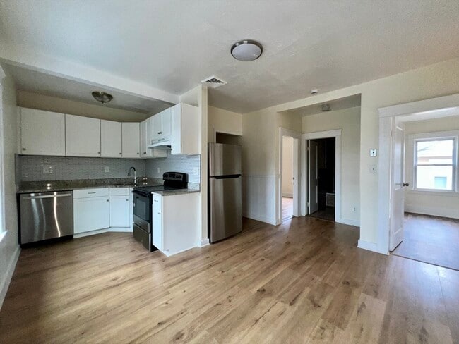 property at 41 Hooper St