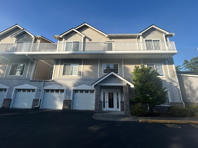 property at 14120 SE 171st Way