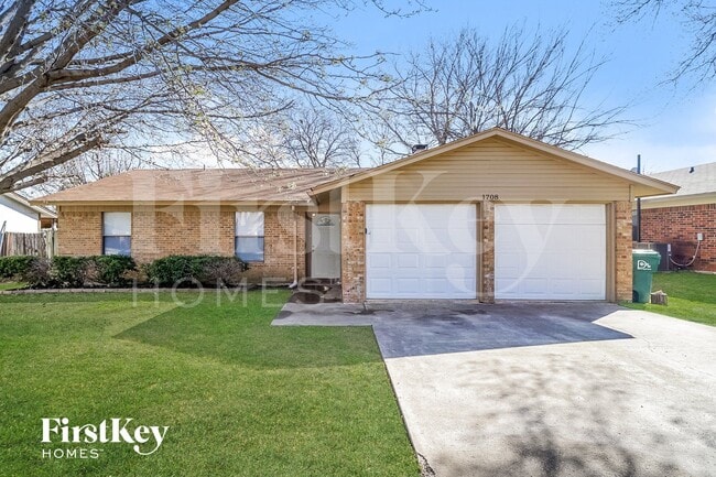 property at 1708 White Oak Ct