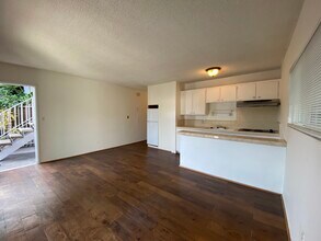 239 Windward Ave, Unit 1 in Los Angeles, CA - Building Photo - Building Photo