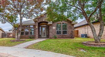 405 Springwood Ct in Midland, TX - Building Photo