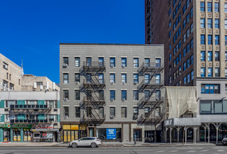 330 8th Ave in New York, NY - Building Photo - Primary Photo