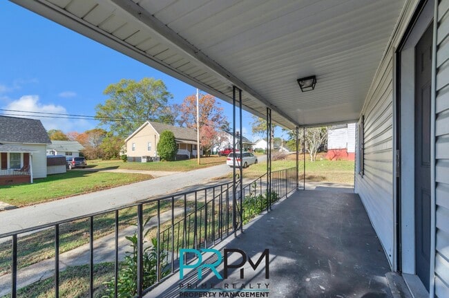 109 S 7th St in Easley, SC - Building Photo - Building Photo
