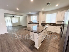 378 Denise Dr in Merced, CA - Building Photo - Building Photo