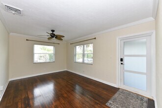 340 Russlyn Dr in West Palm Beach, FL - Building Photo - Building Photo