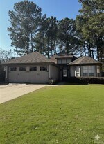 9133 Saw Tooth Loop in Pike Road, AL - Building Photo