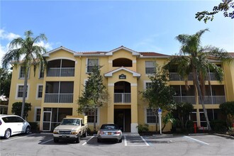 4645 St Croix Ln-Unit -1316 in Naples, FL - Foto de edificio - Building Photo