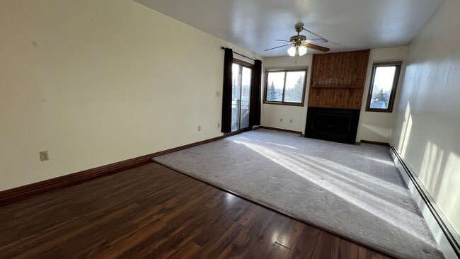 1630 Eastridge Dr in Anchorage, AK - Building Photo - Building Photo