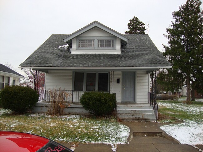 1106 College St in South Bend, IN - Building Photo - Building Photo
