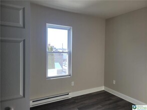 2006 Washington Ave in Northampton, PA - Building Photo - Building Photo