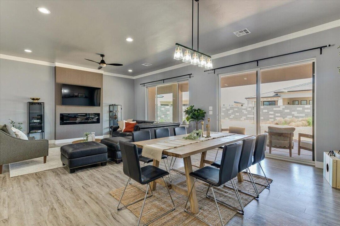 2028 Grand Teton Rd in Hurricane, UT - Building Photo