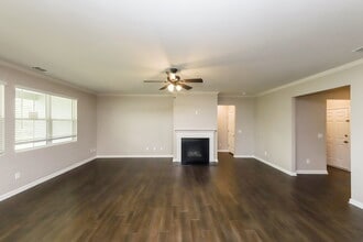 384 Huntleigh Shores Ln in Dallas, GA - Building Photo - Building Photo