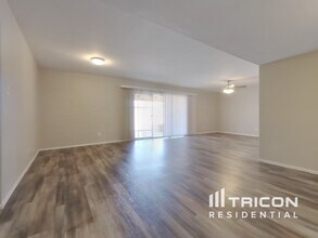 6006 W Medlock Dr in Glendale, AZ - Building Photo - Building Photo