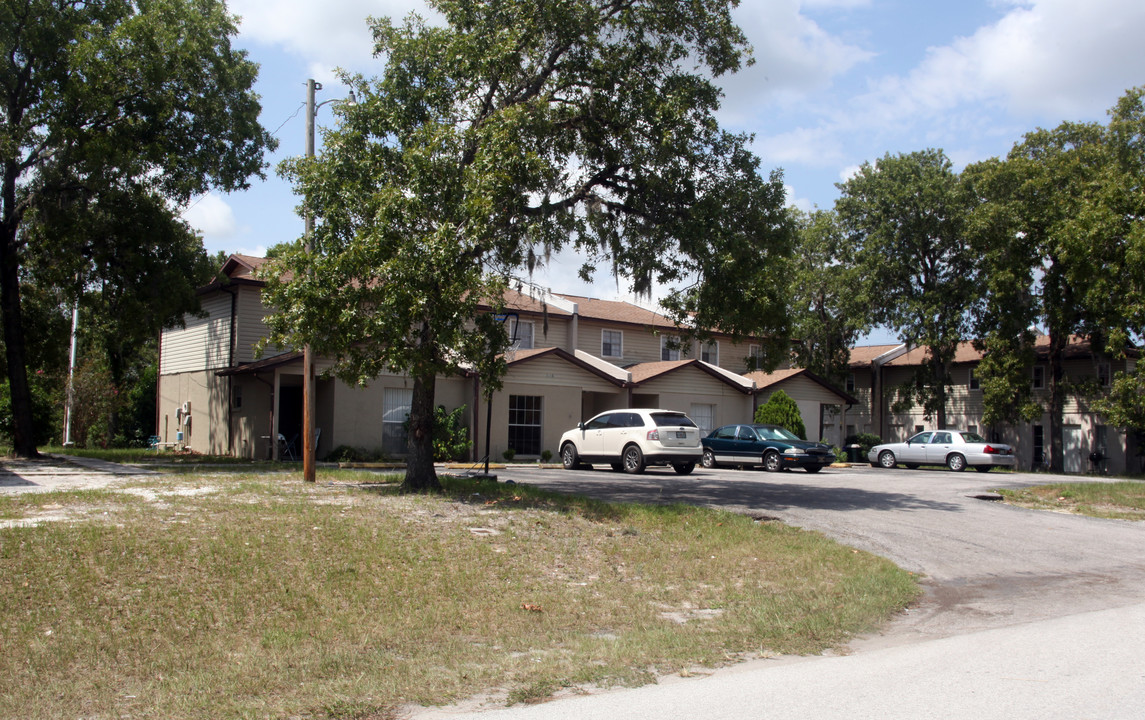 1316 Sylvia Ave in Spring Hill, FL - Building Photo