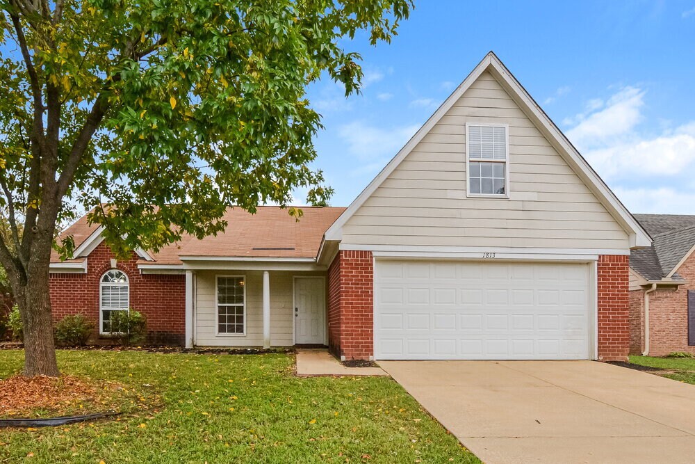 1813 Cherry Creek Dr in Southaven, MS - Building Photo