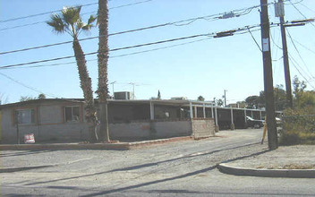 2930-2940 E Presidio Rd in Tucson, AZ - Building Photo - Building Photo