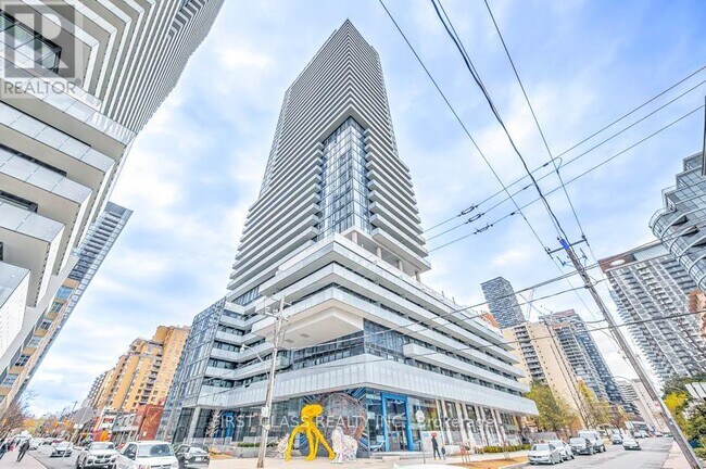 161-3161 Roehampton Ave