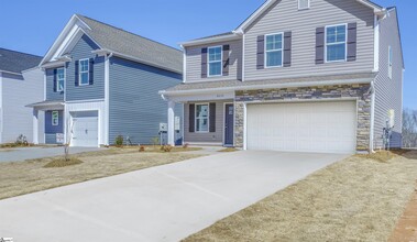 6035 Willutuck Dr in Boiling Springs, SC - Building Photo - Building Photo