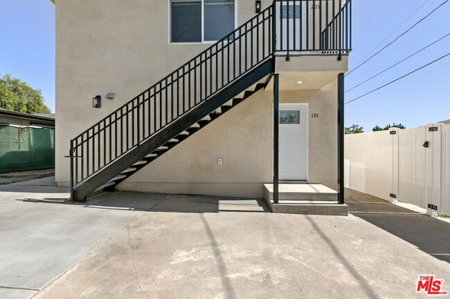 1915 N Manning St in Burbank, CA - Building Photo - Building Photo