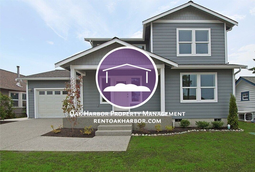 2012 K Ave in Anacortes, WA - Building Photo