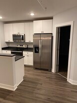 852 N State St, Unit 205 in Lockport, IL - Building Photo